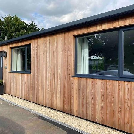 Larks Leaze Lodge, Steeple Ashton, Wiltshire Trowbridge Buitenkant foto